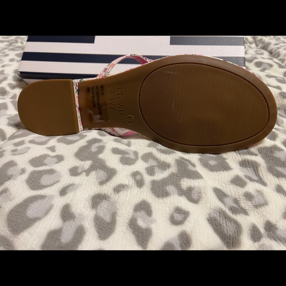 Crown and ivy sandals - Picture 6 of 9